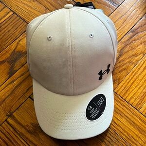 NWT under Armour hat one size